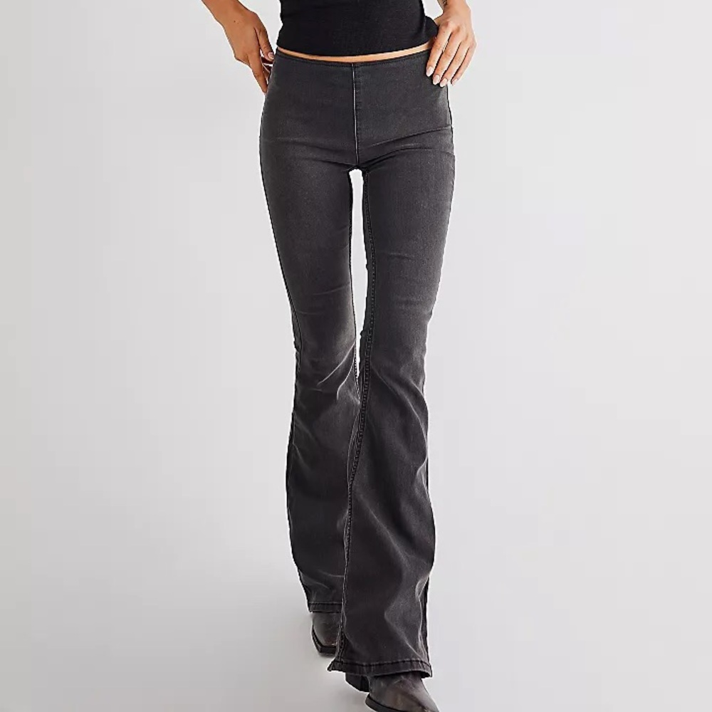 Free People Penny Pull-On Flare Jeans Size 27 NWT